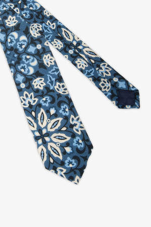 Cravatta jacquard fiore all over blu